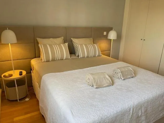 Besthomestay- Lisbon- Garden, Pool & Garage Apartment