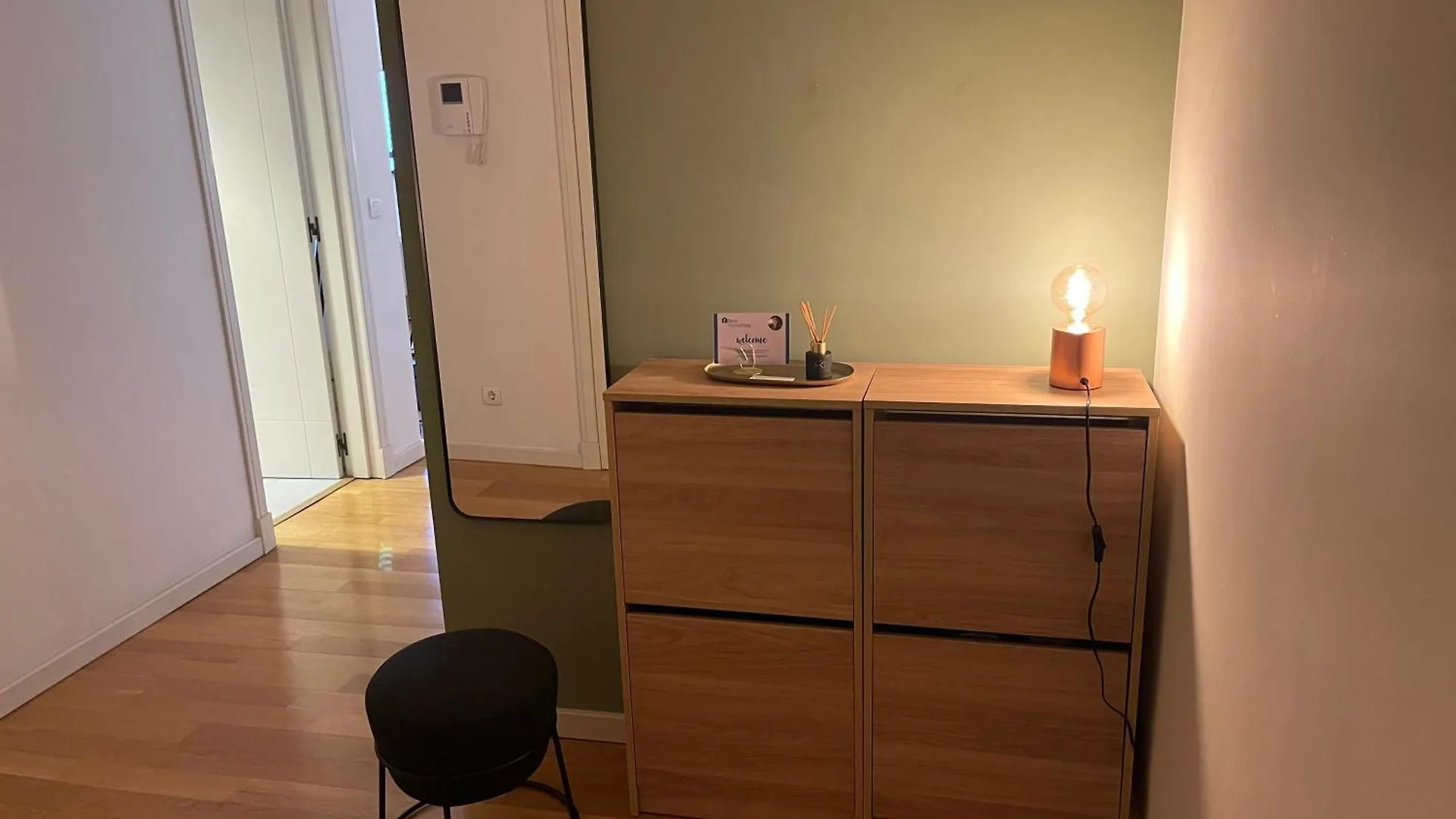 Apartment Besthomestay- Lisbon- Garden, Pool & Garage